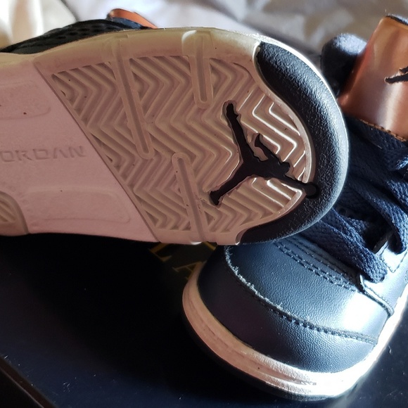 SOLD!! Size 4c Toddler Jordans!! Worn twice! - Picture 2 of 3